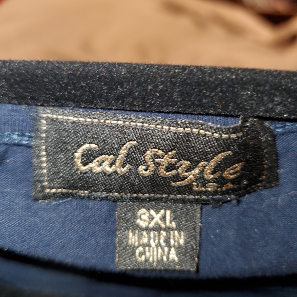 Top - Picture 2 of 2